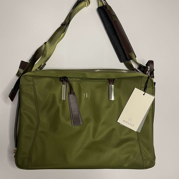 La Mansio olive green shoulder bag/backpack/versatile NWT - Picture 3 of 16